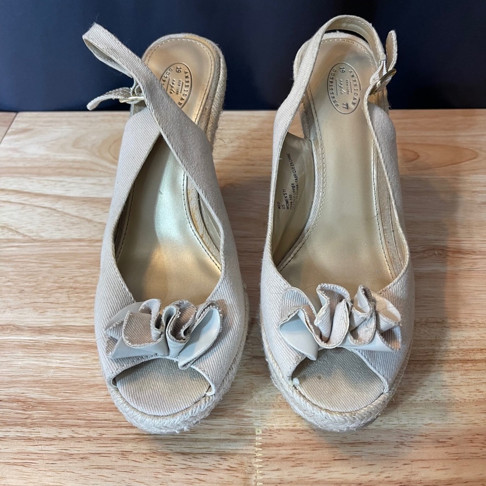American Eagle Cream Espadrille Wedge Ruffle Peep Toe Slingback Sandals 11 2504